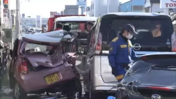 車9台が絡む追突事故…男性1人が意識不明の重体　現場は見通し良い直線道路　千葉市稲毛区