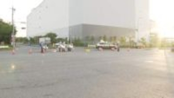 バイクの男性が大型車にひきずられ死亡か　大型車の運転手の身柄確保しひき逃げ事件として捜査　東京・大田区