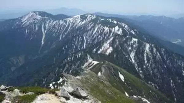 長野・戸隠連峰で約70ｍ滑落か　富山県の医師の46歳女性が死亡　北アルプス蝶ヶ岳で400～500ｍ滑落　静岡県の介護士の61歳女性が死亡　助けようとした男性も重傷　山岳遭難相次ぐ