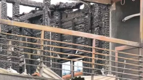 住宅全焼し焼け跡から1人の遺体　住人の女性の息子にあたる50代男性と連絡取れず　大阪・八尾市