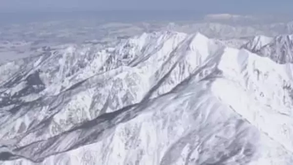 スノーボードでコース外を滑走していたカナダ国籍の39歳女性が滝つぼに転落して死亡　スキー場で相次ぐコース外滑走…新潟・南魚沼市