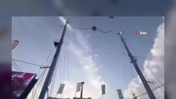 遊園地のアトラクションでケーブル外れ子どもたち危機一髪　5メートルの高さに宙づりに　悲鳴上がるも手を振り無事伝える　スペイン