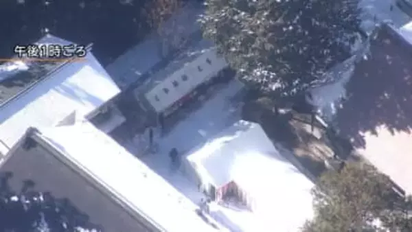 埼玉・秩父積雪で通行止め　約130人の参拝客は神社で一夜明かし帰宅