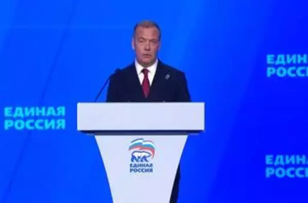 「事実は何も変わらない」メドベージェフ前大統領　プーチン大統領の択捉島訪問を高市総理が批判に「恐ろしい結果に直面することに」とけん制