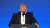 「暗殺未遂事件で中断したホワイトハウス記者会夕食会が開催　トランプ大統領「政治的暴力には屈しない」　“3選出馬”ジョークも」の画像1