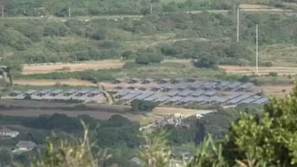 島の10分の1を覆う「巨大メガソーラー」 地域再生か環境保全か…両立は可能？ 人口減少と高齢化が進む中、住民の期待と不安の狭間で揺れる離島の未来