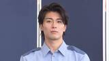 「サッカー中村敬斗が警察官の制服姿で登場　前日夜から並んだファンも　千葉県警の「闇バイトの加担防止広報官」に」の画像1