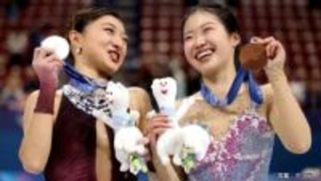 涙あふれた坂本花織「銀メダルで悔しいと思えるくらい成長」　銅の中井亜美はまぶしい笑顔「夢が叶った気分」　フィギュア女子シングル【ミラノ・コルティナ五輪】