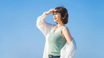 敏感肌の人がレジャーでも使える日焼け止めの選び方。成分や表示の見方とスキンケアでできる対策を紹介