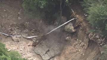 孤立状態だった登山者ら、仮の橋で下山　北アルプスの麓で土石流発生　本格的な復旧めど立たず　長野・安曇野市