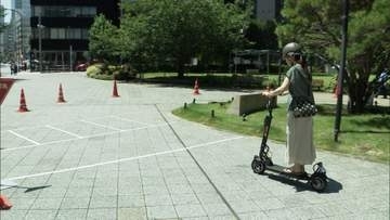 電動キックボードの正しい乗り方学ぶ体験会　増える電動キックボード違反　警視庁が安全利用呼びかけ