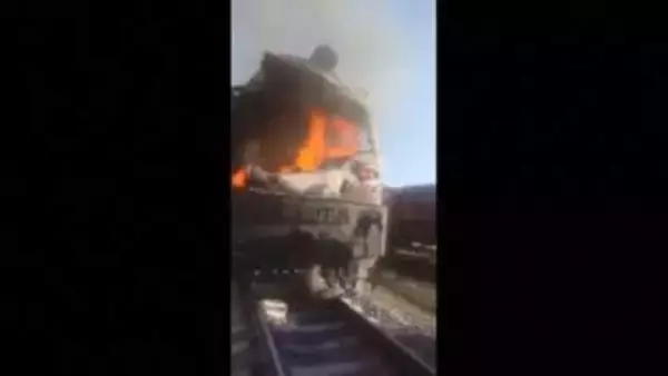 ウクライナ南部で列車にロシア軍のドローン攻撃、2人死亡　ゼレンスキー大統領が非難「民間の列車だと知らなかったはずない」