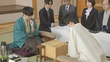 富山出身・服部慎一郎七段、藤井聡太棋聖に挑む　棋聖戦五番勝負が開幕　「初タイトル」か「7連覇」か