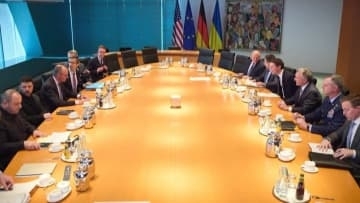 ゼレンスキー大統領がアメリカ特使と会談しNATO加盟断念の代わりとなる「安全の保証」を協議