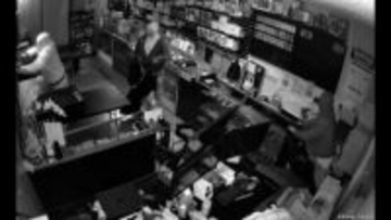 「やべえ」犯人の致命的なミスとは？穴から出てきた“ポケカ泥棒”　隣の店舗から壁壊し侵入も現場で自分の携帯落とす