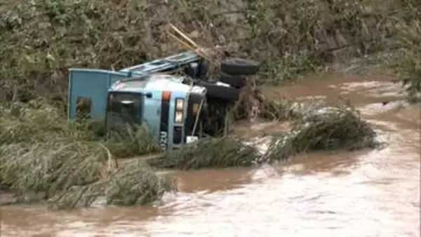 災害級豪雨で「危険警報」相次ぐ　複数の車が川に流された秋田　都心では連日の猛暑　高齢者宅ではクーラー“効き具合”の確認も重要
