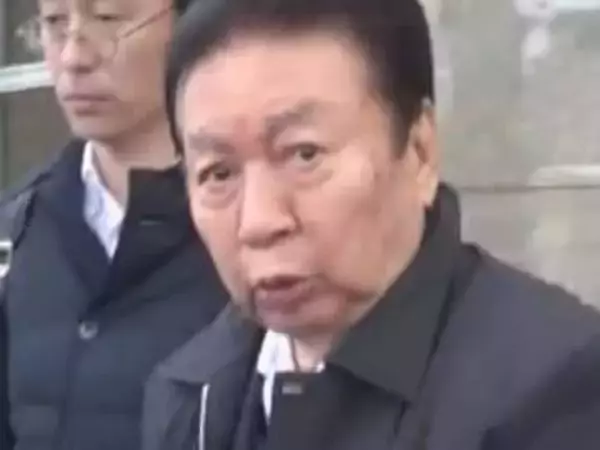 ”地面師”や”原野商法”の側面も…東京・新橋駅前の土地売買巡り約3億円詐取か 不動産会社の81歳社長らを逮捕