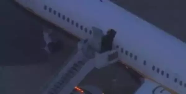 【速報】拘束されたベネズエラのマドゥロ大統領がニューヨークに到着　副大統領は解放を要求