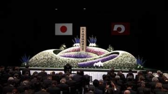 熊本地震から10年　追悼式に約250人が参列　官房長官も出席…「息子に10年会えていない…」遺族の思い