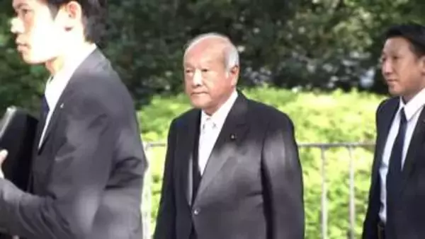 【速報】自民・鈴木幹事長ら党幹部がそろって靖国参拝　高市総理は参拝見送り玉串料を奉納