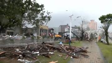 中国で今月3個目の台風上陸　車が流される様子も…広東省で洪水発生　約90万人避難　10万世帯超が停電