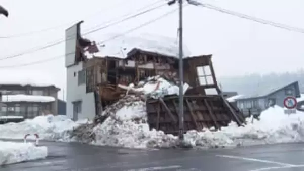 【中継】雪下ろし間に合わず空き家倒壊…除雪した雪が2m超え　今週末の雪に近隣住民も不安漏らす　新潟・十日町市