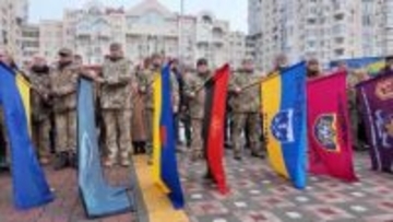 ウクライナ侵攻から4年　首都キーウで市民が黙祷…欧州首脳が追悼式典　民間人死者は4年間で1万5千人超　停戦の見通し立たず