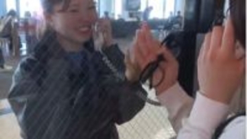 ガラス越しの「もしもしコーナー」旅立つ人と見送る人が交わす 触れられないから伝えられる思い「涙が節目の証」