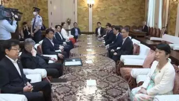 “混迷”終盤国会で衆参両院の野党国対幹部が会合定数削減法案などの撤回と国会会期延長反対で一致