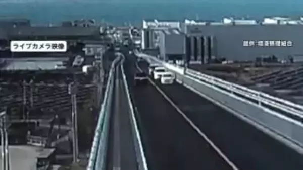 観光名所“ベタ踏み坂”ライブカメラに大きな揺れ、液状化した公園で復旧工事、校舎に亀裂被害【鳥取・島根で最大5強】