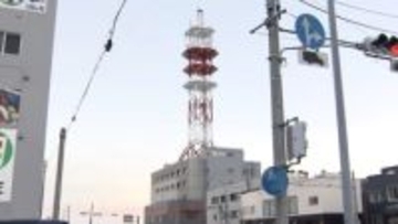 【中継】地震で一部破損の「鉄塔」12日昼前の地震による異常なし　青森・八戸市　避難指示続く中、住民「夜に来たら怖い」
