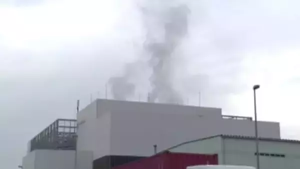 廃棄物処理場の「ごみピット」から出火、延焼8時間以上続くも鎮火のめど立たず　けが人なし　東京・江東区