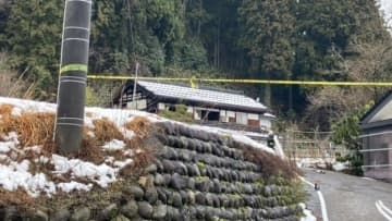 【速報】氷見市で住宅火災「2階の窓から火炎が見える」と住民から通報　消防が消火活動中