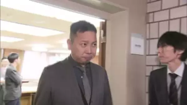 【釧路メガソーラー】「工事行います」予告通り建設工事強行…住宅地に響くチェーンソーの騒音！予定地で木の伐採作業始まる「抗議続ける」反対押し切った会社側に町内会は「そこまでするのか！」〈北海道釧路市〉