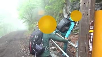 「私が登るべき」…驚きの主張　閉山中の富士山で外国人観光客が登山強行　静岡・富士宮市長は憤り「地元としては迷惑」