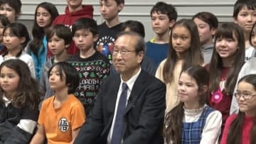ノーベル化学賞の北川進さんがストックホルムの日本人補習学校で講演「興味持つことを突き進めることが一番大事」