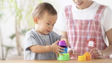 ベビーシッターや家事支援サービスに税制優遇措置を　共働き世帯の子育てや介護を支援　厚労省が税制改正要望