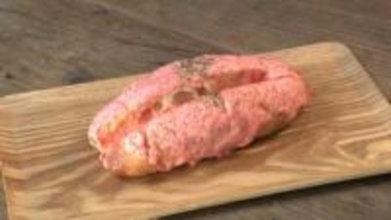 ソースもりもり“明太フランス”大行列「カレー、クリームパンの20倍」　自宅で簡単“ニンニク追加”でお店風味