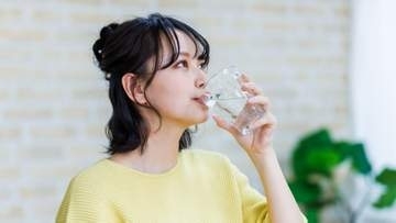 その症状「冷えバテ」かも？飲み物は“常温”、生野菜だけでなく“温野菜”も。産婦人科医が教える胃腸を整える冷えバテ予防法