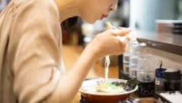 4年ぶりにラーメン店倒産件数が減少…「値上げ」への理解が広まったことが要因　2026年は“ラーメン・コングロマリット化”進む可能性も
