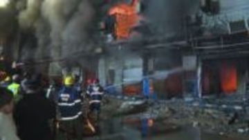 ショッピングセンターが激しく炎上し6人死亡約60人不明に…建物倒壊の恐れまで　パキスタン