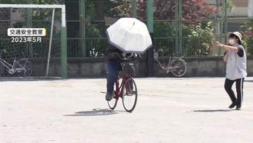 青切符導入で“罰金”5000円も梅雨本格化で相次ぐ自転車「傘さし運転」　専門家「あおられてバランス崩しやすく…非常に危険」