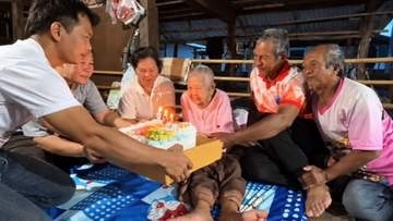 世界最高齢を13歳も上回る「130歳」のおばあちゃん　偶然、発見された身分証「1896年生まれ」の記載　タイで大注目