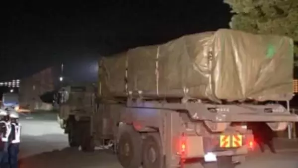 長射程ミサイル発射装置など自衛隊駐屯地に搬入　台湾有事などに備え敵基地攻撃可能なミサイルを国内初配備へ　熊本市