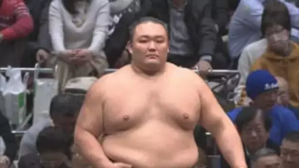 朝乃山、連敗で二桁勝利おあずけ　小結の若元春を相手に5敗目　「思い切りのいい相撲を」【大相撲初場所 14日目結果】