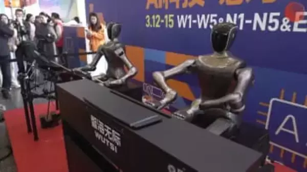 最新「家電ロボット」が続々登場　ボクシングもできる人型ロボットは197万円から　AI搭載などハイテク進む中国・上海で見本市