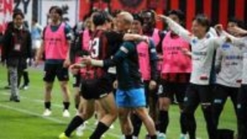 【J2札幌】大森真吾「いつの間にか前に来たので…」DF家泉怜依の”パワープレー”が奏功！「ドキドキしないメリーゴーランドもジェットコースターも僕らは持っています」指揮官も大興奮の劇的勝利