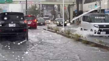 元台風30号が秋雨前線を刺激し列島に大雨　関東は帰宅時間帯にピークの予想　次の「台風31号」は西へ移動中