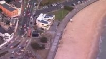 オーストラリア東部シドニーのボンダイビーチでユダヤ教徒を狙った銃撃テロ事件　12人死亡