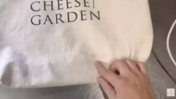 トートバッグの黒ずみは消しゴムで消える？洗濯機だけでは落とせない汚れもキレイにする効果的な洗い方